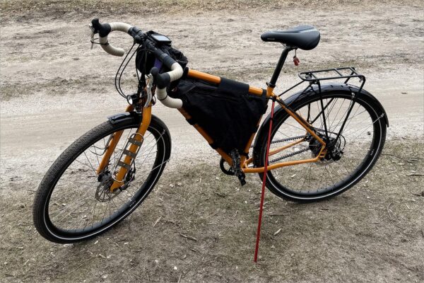 Salsa Fargo met Click-Stand